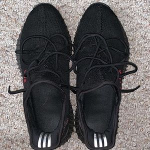 yeezy 350v2 bred
